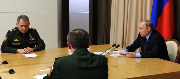 Tổng thống Putin tại cuộc họp với các lãnh đạo quân sự và  khối công nghiệp quốc phòng - Sputnik Việt Nam