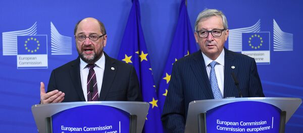 Jean-Claude Juncker, Martin Schulz Jean-Claude Juncker, Martin Schulz - Sputnik Việt Nam
