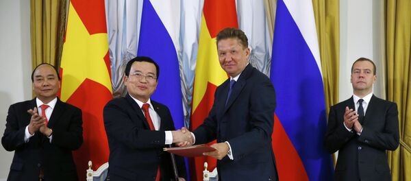 Gazprom và Petrovietnam đã ký một biên bản ghi nhớ trong lĩnh vực điện và khí đốt - Sputnik Việt Nam
