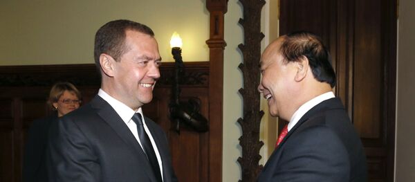 Thủ Tướng LB Nga Dmitry Medvedev gặp với Thủ Tướng Việt Nam Nguyễn Xuân Phúc - Sputnik Việt Nam