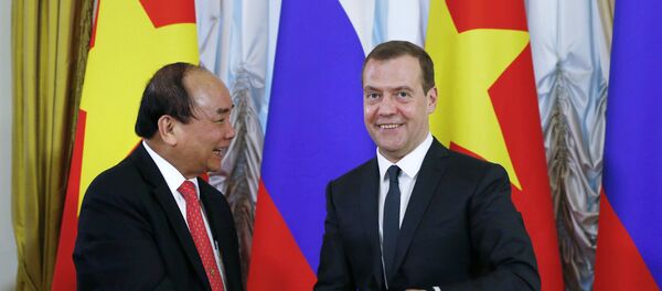 Thủ tướng LB Nga Dmitry Medvedev gặp với Thủ tướng Việt Nam Nguyễn Xuân Phúc Thủ tướng LB Nga Dmitry Medvedev gặp với Thủ tướng Việt Nam Nguyễn Xuân Phúc - Sputnik Việt Nam