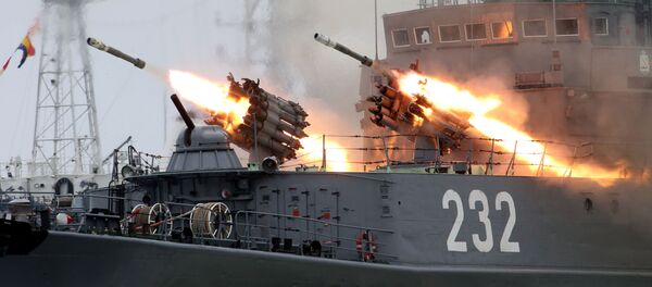 Diễn tập chuẩn bị cho diễu hành nhân ngày Hải quân Nga tại Baltiysk - Sputnik Việt Nam