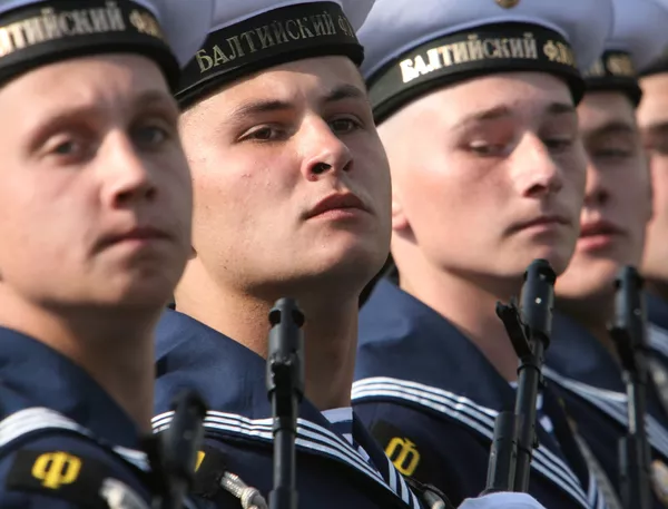Thủy thủ của Hạm đội Baltic trong cuộc diễu hành Chiến thắng ở Kaliningrad Thủy thủ của Hạm đội Baltic trong cuộc diễu hành Chiến thắng ở Kaliningrad - Sputnik Việt Nam