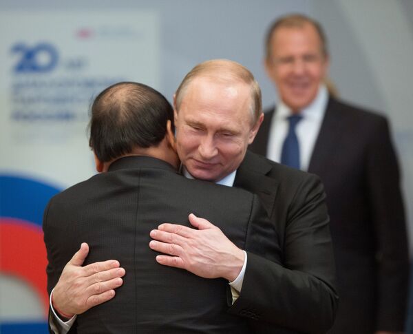 Tổng thống Putin: Kim ngạch thương mại Nga-Việt tăng 20% trong quý I năm 2016 (Video) - Sputnik Việt Nam