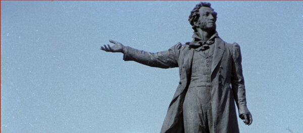 Tượng đài thi hào Nga Alexandr Pushkin - Sputnik Việt Nam