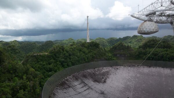 Kính viễn vọng vô tuyến lớn nhất thế giới Arecibo - Sputnik Việt Nam