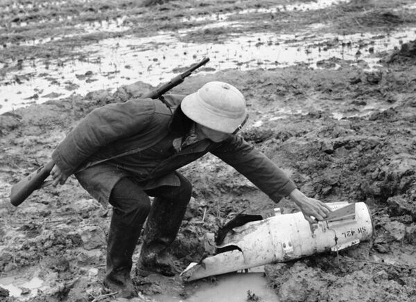 Tên lửa chống radar Shrike của không quân Mỹ  - Sputnik Việt Nam