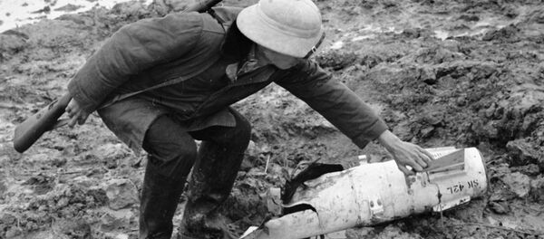 Tên lửa chống radar Shrike của không quân Mỹ - Sputnik Việt Nam