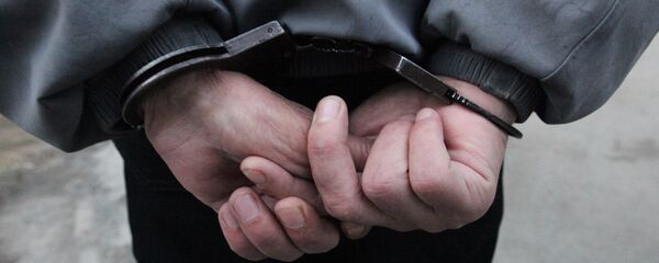 Một người đàn ông bị cảnh sát bắt giữ - Sputnik Việt Nam