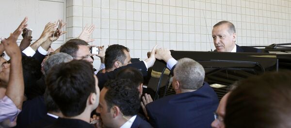 Vệ sĩ của Erdogan cãi lộn với Mật vụ Hoa Kỳ Vệ sĩ của Erdogan cãi lộn với Mật vụ Hoa Kỳ - Sputnik Việt Nam