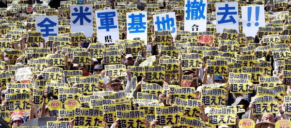 Hàng nghìn người Nhật biểu tình chống căn cứ quân sự Mỹ ở Okinawa Hàng nghìn người Nhật biểu tình chống căn cứ quân sự Mỹ ở Okinawa - Sputnik Việt Nam