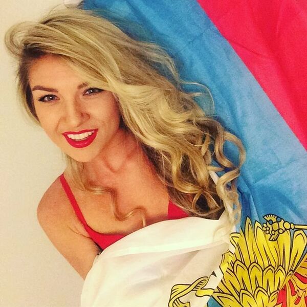 Nữ cổ động viên Nga - Sputnik Việt Nam