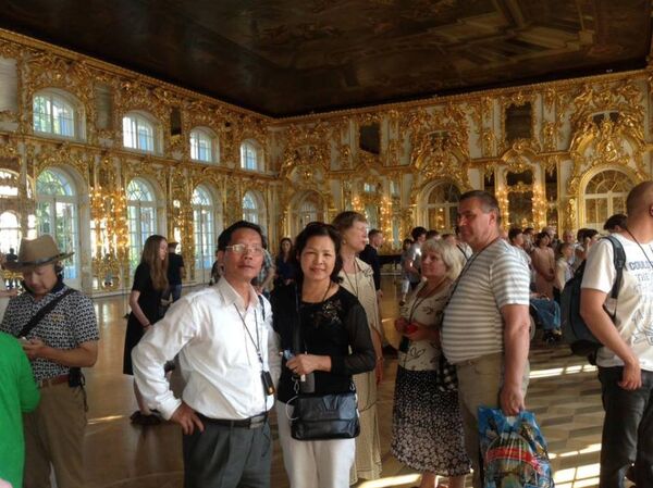 Ông Phan Huy Sang tham quan bảo tàng ở St. Petersburg - Sputnik Việt Nam