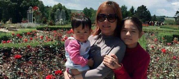 Chị Trần Thị Quế, mẹ cháu Trần Quế Anh Chị Trần Thị Quế, mẹ cháu Trần Quế Anh - Sputnik Việt Nam