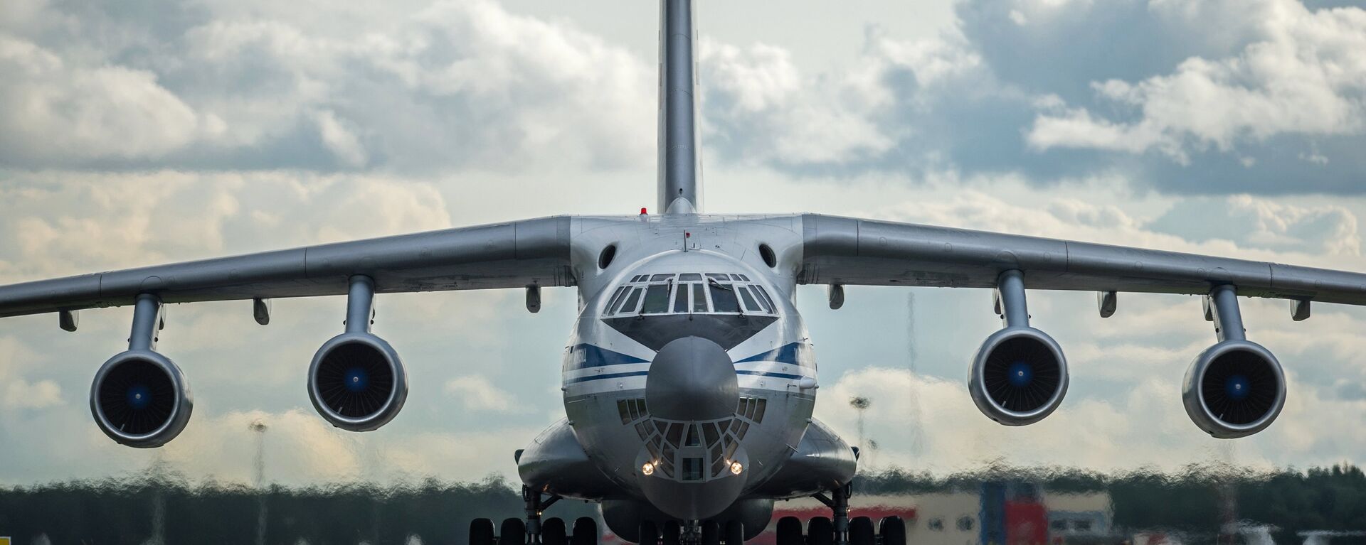 Máy bay IL-76 - Sputnik Việt Nam, 1920, 02.05.2023