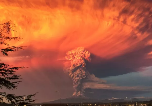 Phun trào núi lửa Calbuco ở Chile Phun trào núi lửa Calbuco ở Chile - Sputnik Việt Nam