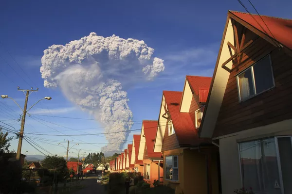 Phun trào núi lửa Calbuco ở Chile Phun trào núi lửa Calbuco ở Chile - Sputnik Việt Nam