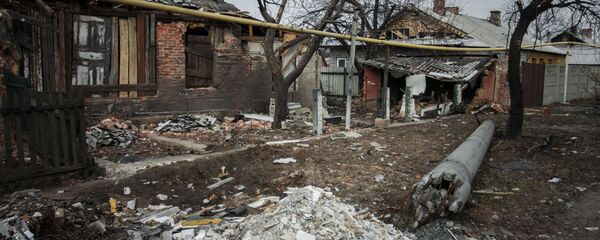 Ngôi làng Donbass bị tàn phá - Sputnik Việt Nam