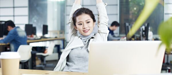 Đàn ông vào mạng để giải trí, còn phụ nữ vào mạng vì sức khỏe - Sputnik Việt Nam