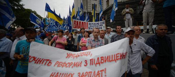 Người Ukraina tham gia biểu tình phản đối - Sputnik Việt Nam