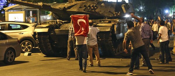 Nỗ lực đảo chính ở Thổ Nhĩ Kỳ Nỗ lực đảo chính ở Thổ Nhĩ Kỳ - Sputnik Việt Nam