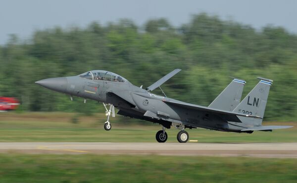 Máy bay McDonnell Douglas F-15 Eagle  - Sputnik Việt Nam