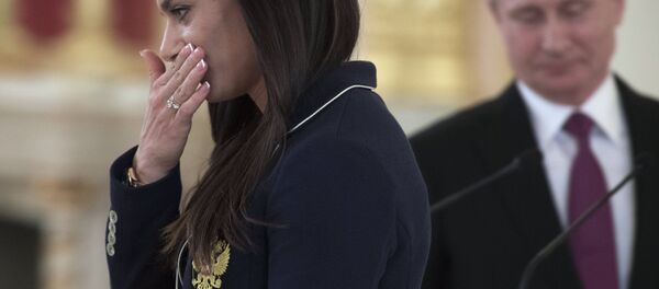 Isinbayeva bật khóc ở cuộc gặp gỡ với Tổng thống Putin Isinbayeva bật khóc ở cuộc gặp gỡ với Tổng thống Putin - Sputnik Việt Nam