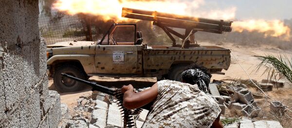 Quân nhân Libya trung thành với Chính phủ mới trong trận giao tranh với các chiến binh IS ở Sirte Quân nhân Libya trung thành với Chính phủ mới trong trận giao tranh với các chiến binh IS ở Sirte - Sputnik Việt Nam