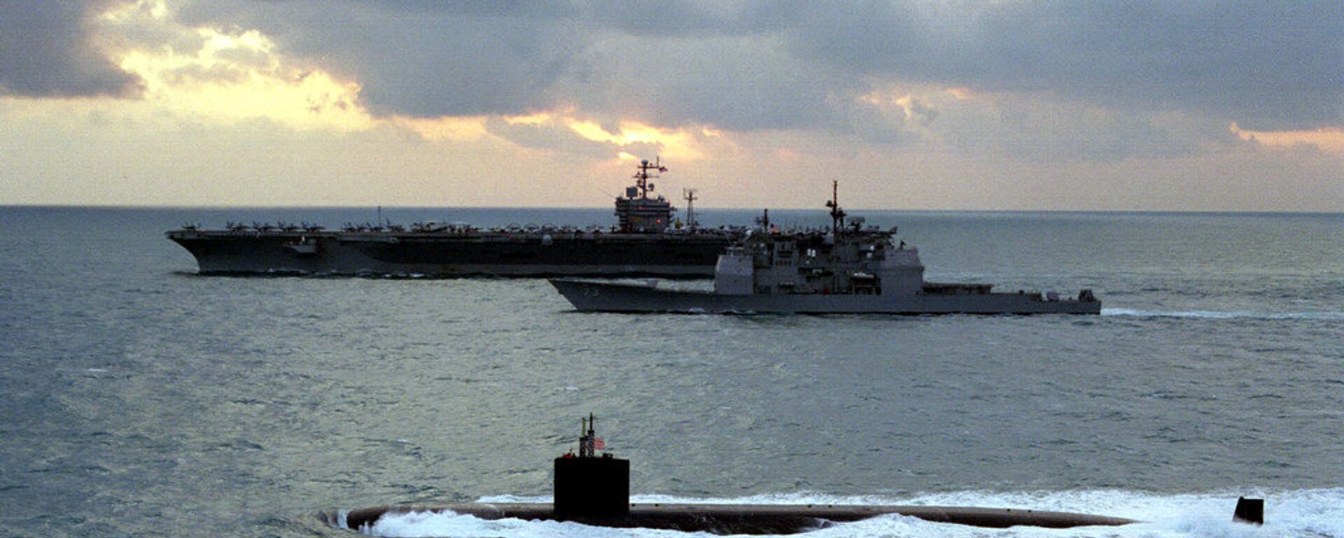 USS Port Royal, USS Annapolis, USS Nimitz  - Sputnik Việt Nam, 1920, 18.06.2025