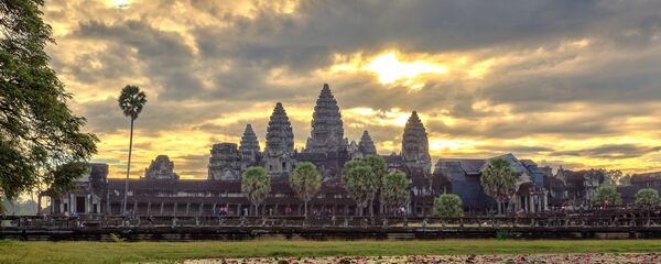 Ngôi đền cổ nổi tiếng thế giới Angkor Wat. - Sputnik Việt Nam