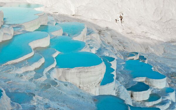 “Lâu đài bông” Pamukkale - suối nước nóng ở tỉnh Denizli, tây nam Thổ Nhĩ Kỳ - Sputnik Việt Nam