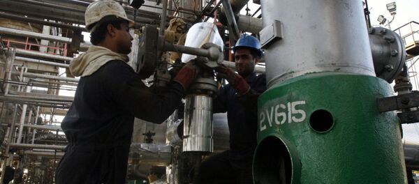 Nhà máy lọc dầu ở Iran - Sputnik Việt Nam