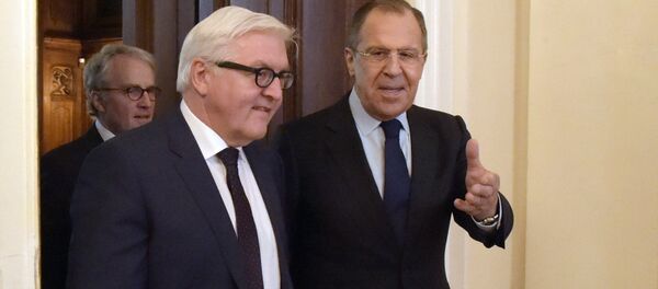 Bộ trưởng Ngoại giao Nga Sergei Lavrov và  Bộ trưởng Ngoại giao Đức Frank-Walter Steinmeier - Sputnik Việt Nam