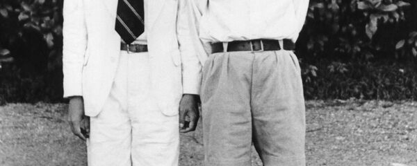 Ông Võ Nguyên Giáp, Bộ trưởng Bộ Nội vụ của Chính phủ Hồ Chí Minh và lãnh tụ Đảng Cộng sản Việt Nam Hồ Chí Minh, năm 1945 - Sputnik Việt Nam