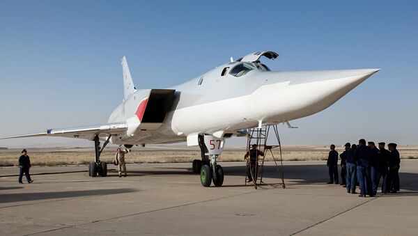 Tu-22M3 tại căn cứ không quân Hamedan, Iran - Sputnik Việt Nam