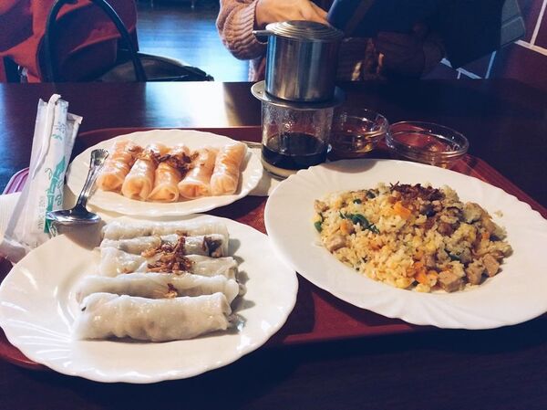 Những món ăn Việt tại Nem's Những món ăn Việt tại Nem's - Sputnik Việt Nam