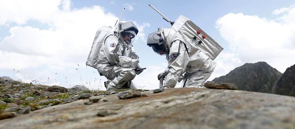 Các thành viên tham gia thí nghiệm mô phỏng thám hiểm sao Hỏa - Sputnik Việt Nam