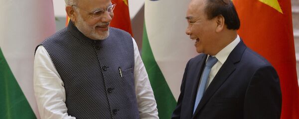 Nguyễn Xuân Phúc và Narenda Modi Nguyễn Xuân Phúc và Narenda Modi - Sputnik Việt Nam