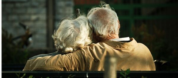 Hai vợ chồng cao tuổi  - Sputnik Việt Nam