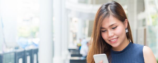 Сô gái với điện thoại - Sputnik Việt Nam