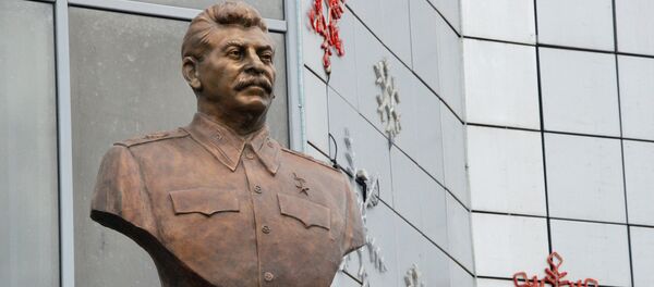 Bức tượng bán thân của Joseph Stalin Bức tượng bán thân của Joseph Stalin - Sputnik Việt Nam