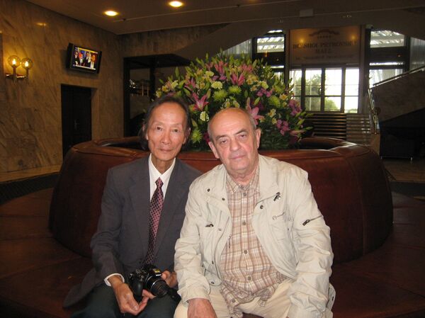 TS Nguyễn Mộng Sinh với Alexei Syunnerberg - Sputnik Việt Nam