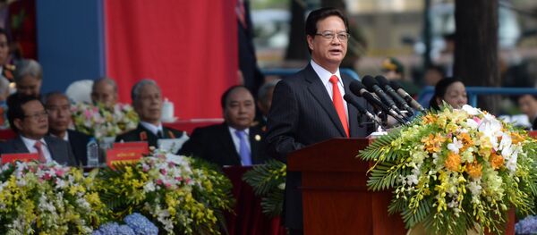 Nguyễn Tấn Dũng tại buổi lễ kỷ niệm 40 năm kết thúc cuộc kháng chiến chống Mỹ - Sputnik Việt Nam