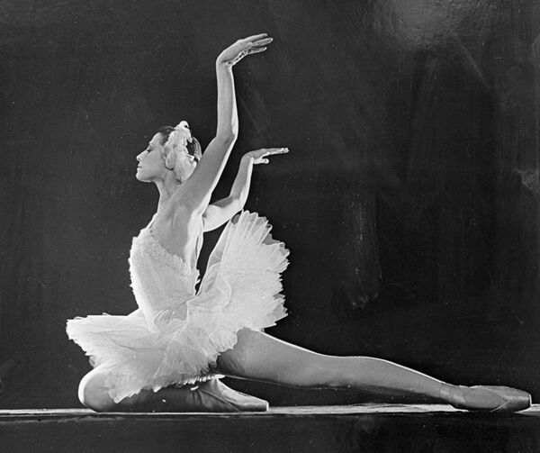Nữ nghệ sĩ ballet Maya Plisetskaya qua đời - Sputnik Việt Nam