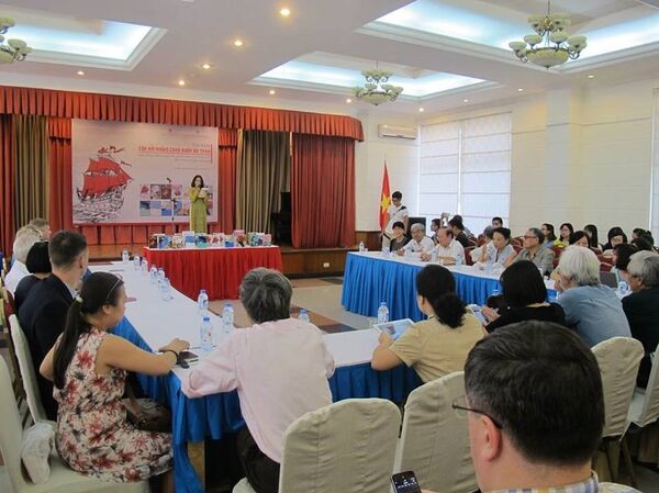 Tại buổi tọa đàm “Còn mãi những cánh buồm đỏ thắm” về sức sống văn học thiếu nhi Nga  - Sputnik Việt Nam