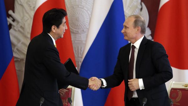 Vladimir Putin và Shinzo Abe - Sputnik Việt Nam