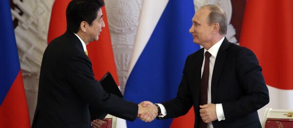 Vladimir Putin và Shinzo Abe - Sputnik Việt Nam