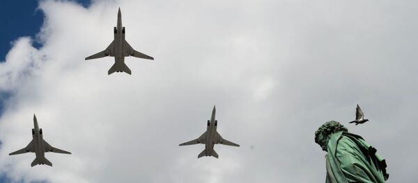 Máy bay Tu- 22 trong buổi diễn tập chuẩn bị cho duyệt binh kỷ niệm 70 năm Chiến thắng của Chiến tranh Vệ quốc Vĩ đại 1941-1945 - Sputnik Việt Nam