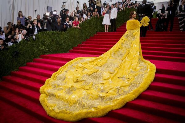 Nữ ca sĩ Rihanna tại Costume Institute Ball ở New York - Sputnik Việt Nam