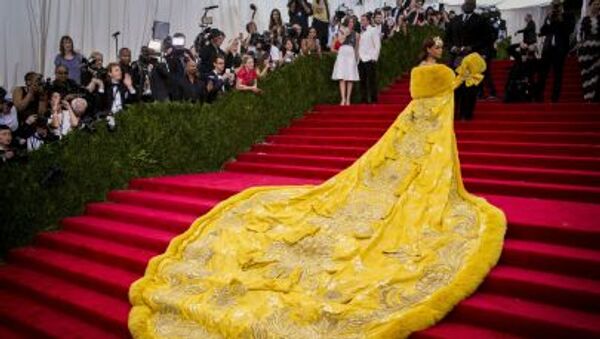 Nữ ca sĩ Rihanna tại Costume Institute Ball ở New York - Sputnik Việt Nam